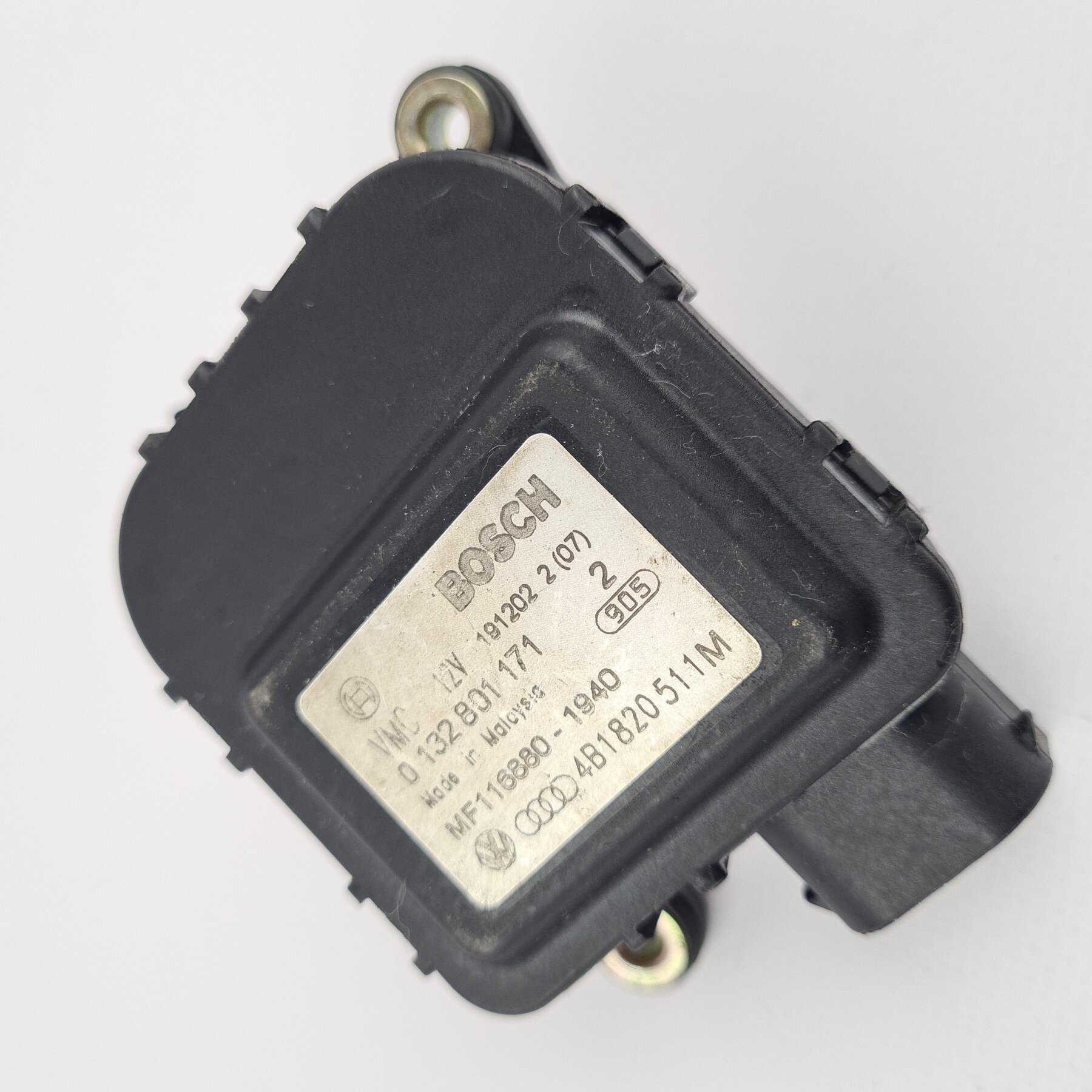 AUDI 4B/4B5 4B1820511M 0132801171