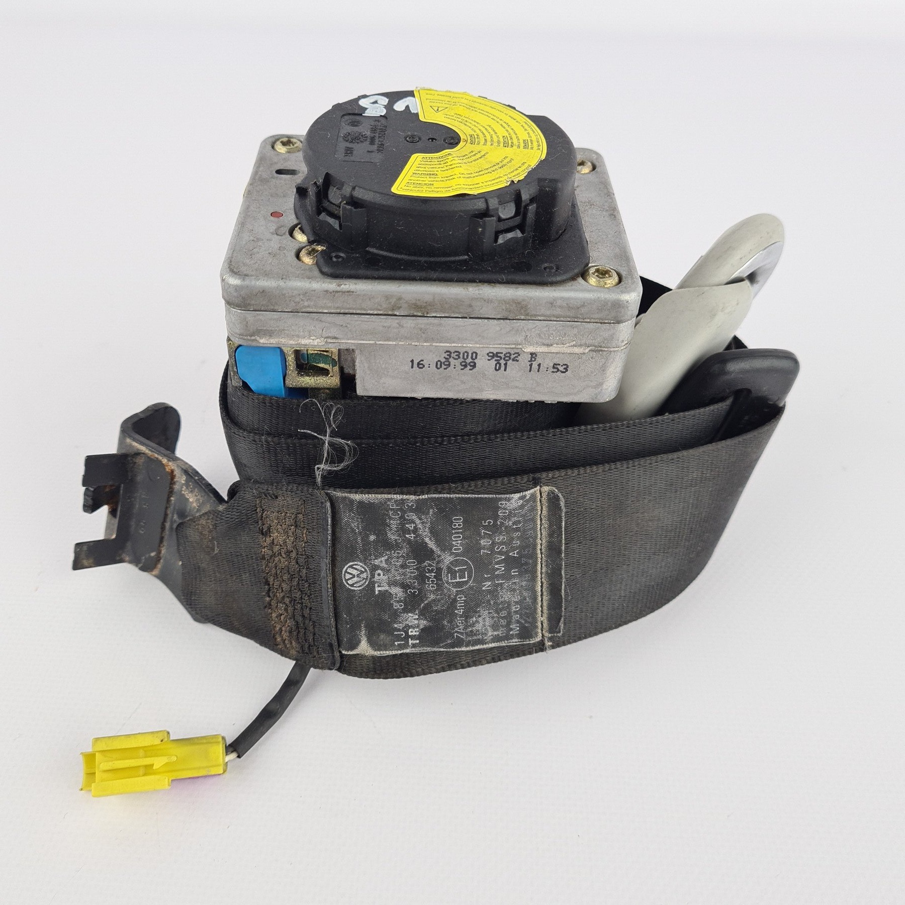 VW Golf 4 Bora Sicherheitsgurt Anschnallgurt Gurt vorne rechts 1J4857706J