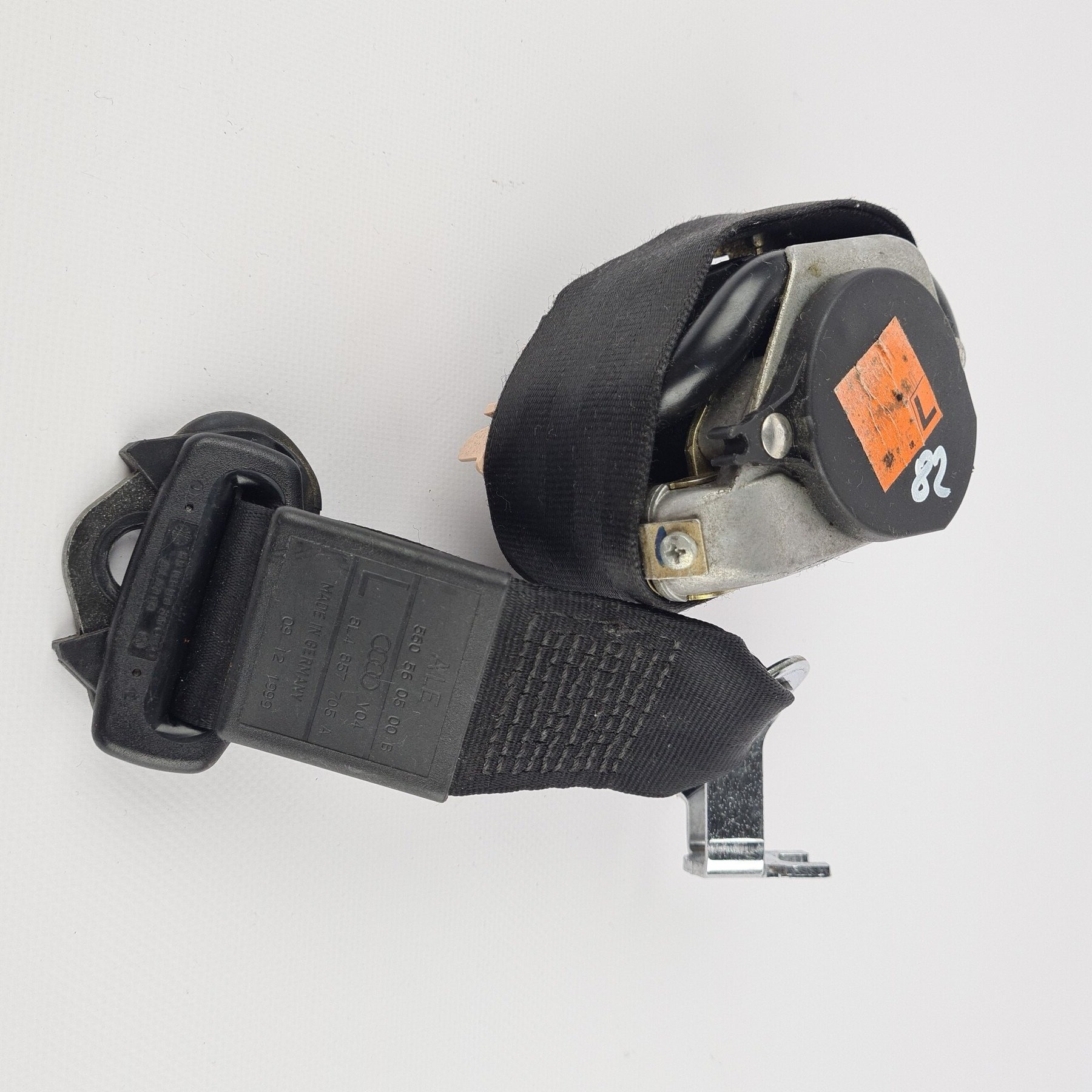 Audi A3 8L Gurtstraffer vorne links 8L4857705A