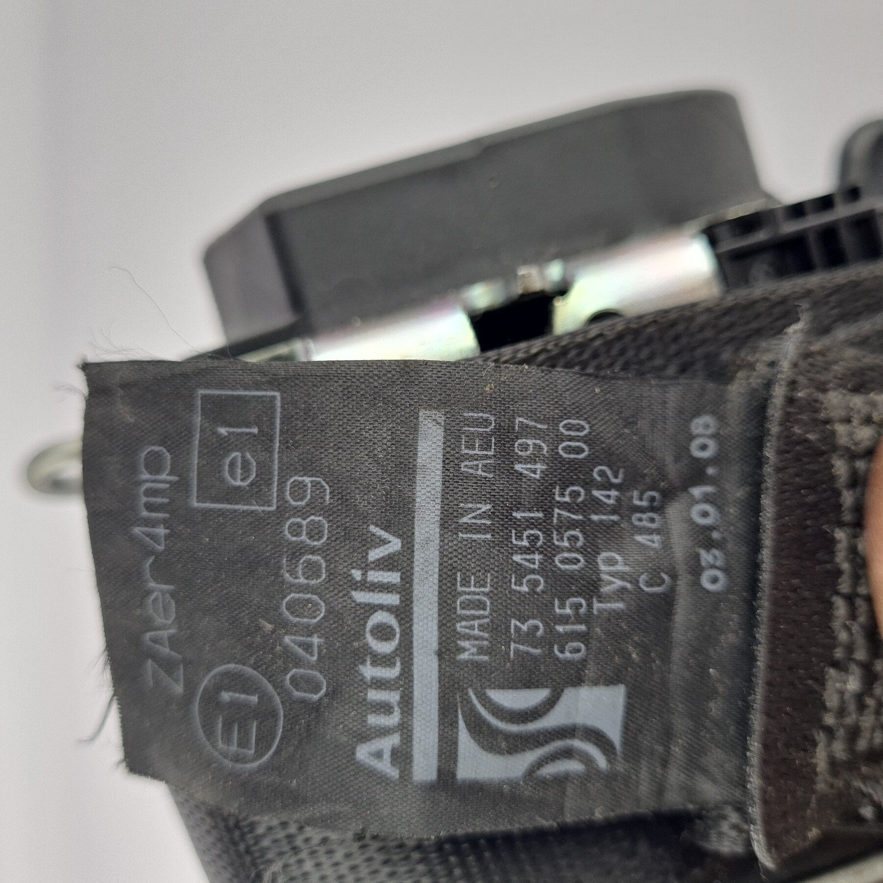 Fiat Punto Grande 199 Gurtstraffer vorne rechts 735451497